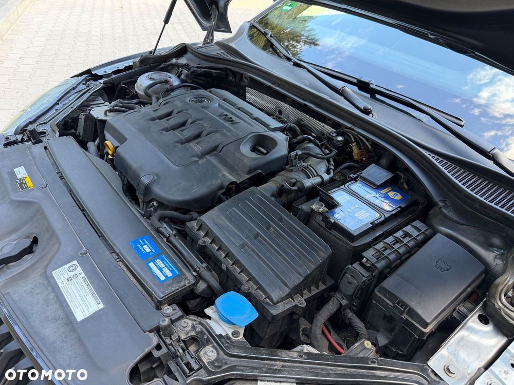 Skoda Superb 2.0 TDI DSG Sportline - 39