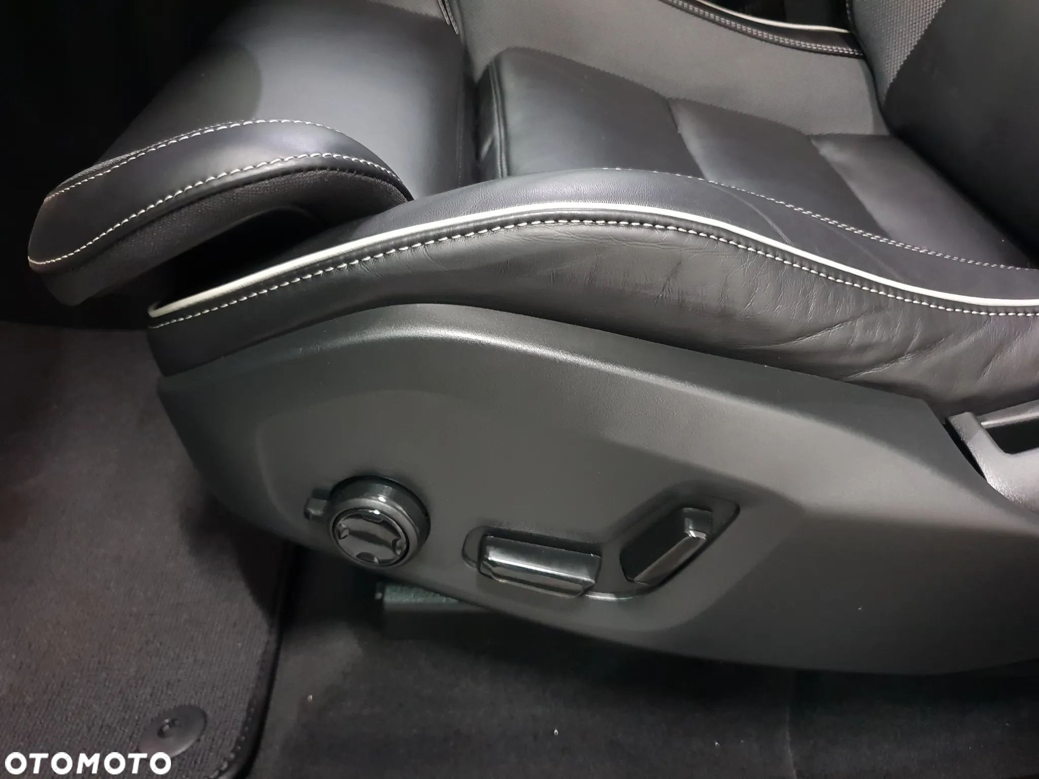 Volvo XC 60 B4 D Geartronic RDesign - 16