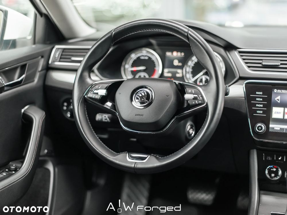 Skoda Superb 2.0 TDI SCR 4x4 Style DSG - 17