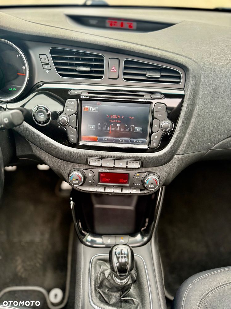 Kia Ceed 1.6 CRDi 128 Platinum Edition - 26