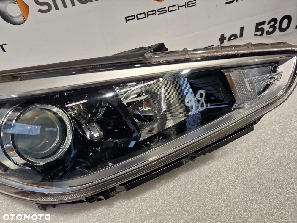 HYUNDAI i30 3 III 17- PRAWA LAMPA PRZEDNIA PRZÓD , SOCZEWKA , KOSTKA ZIELONA 10 PINOWA , NR 92102-G4020 / G4921-22020 , NR AUKCJI LPP98 - 5