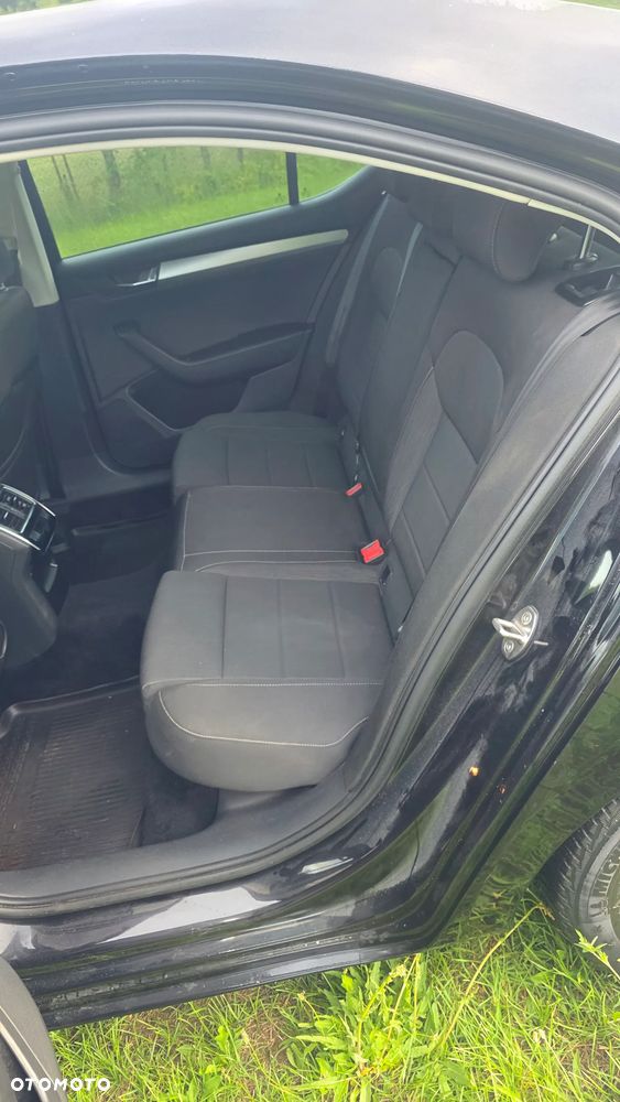 Skoda Superb 2.0 TDI Active - 10