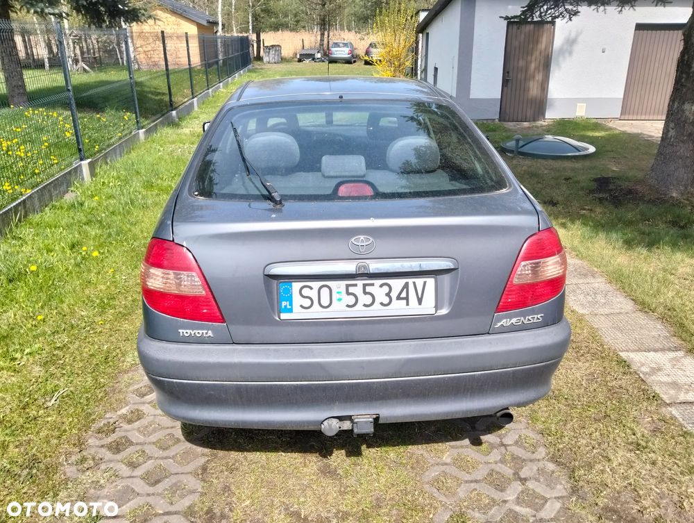 Toyota Avensis - 3