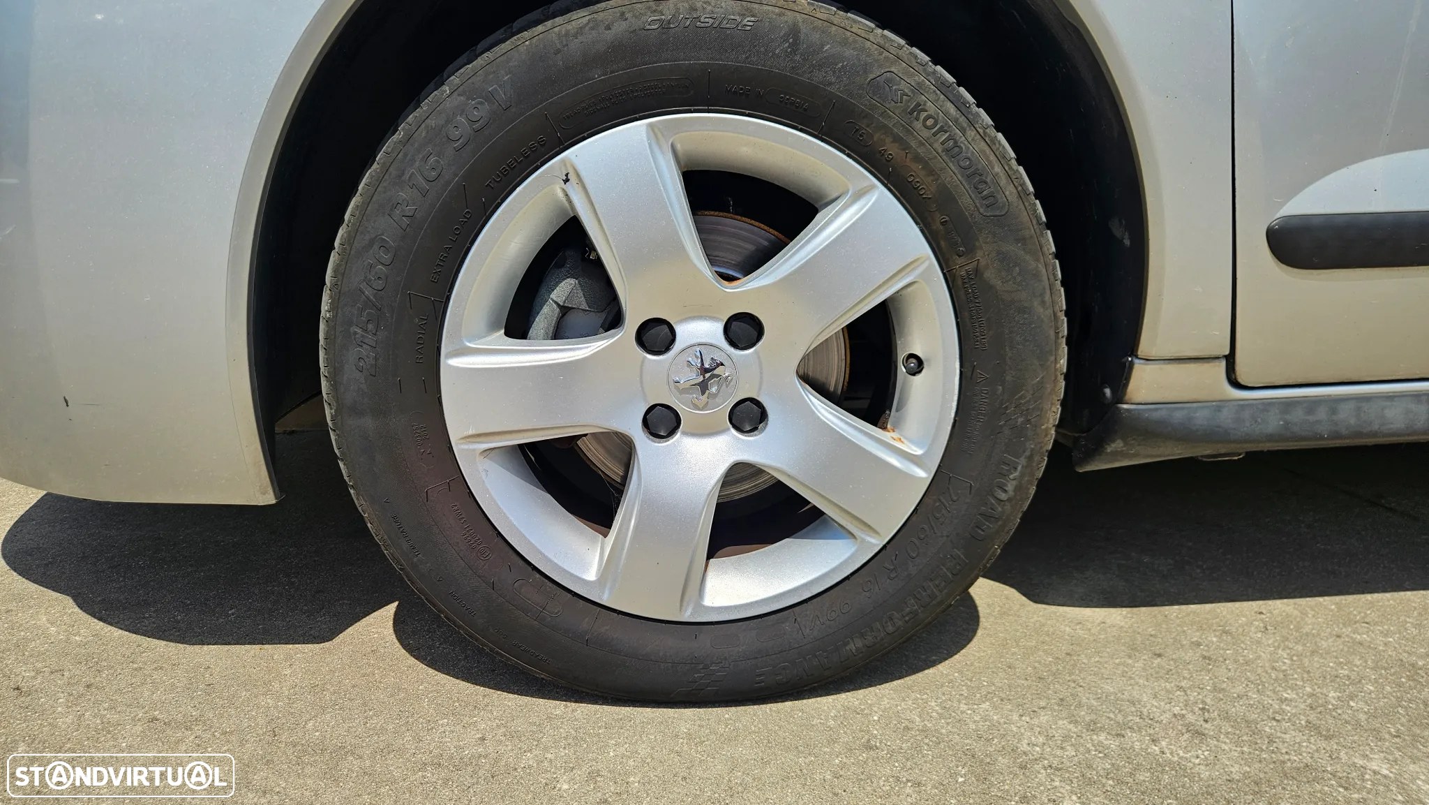 Peugeot 3008 1.6 HDi Executive CMP6 - 36