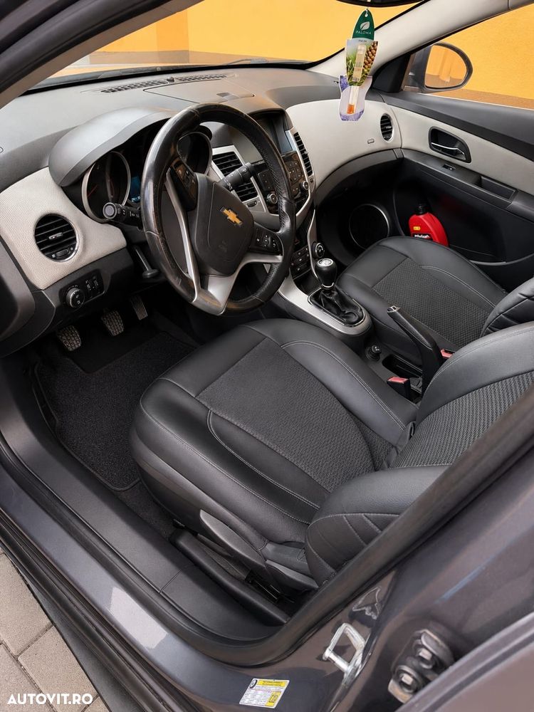 Chevrolet Cruze 2.0 SOHC LT - 2