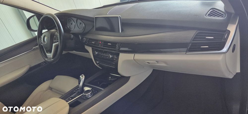 BMW X5 xDrive30d - 25