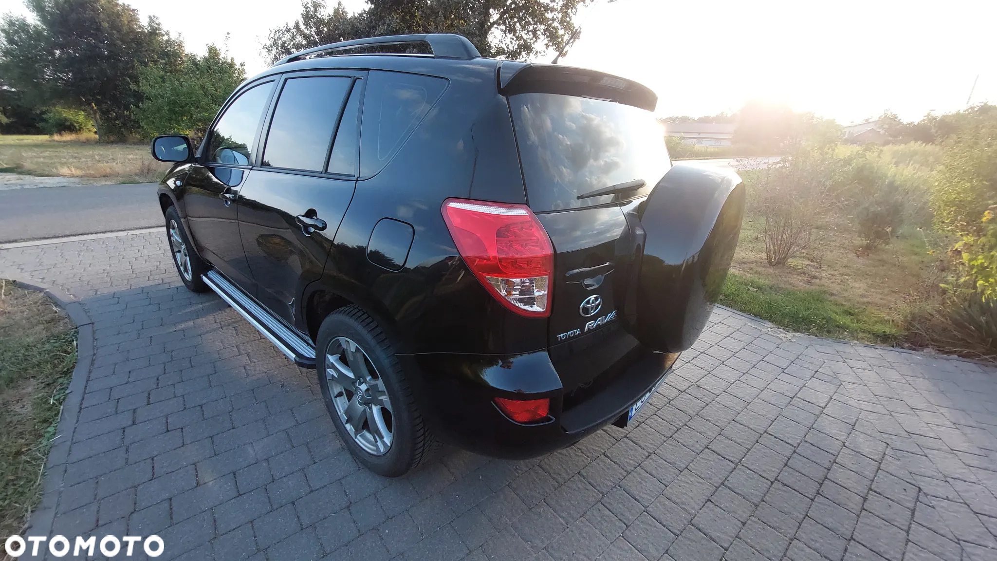Toyota RAV4 - 6