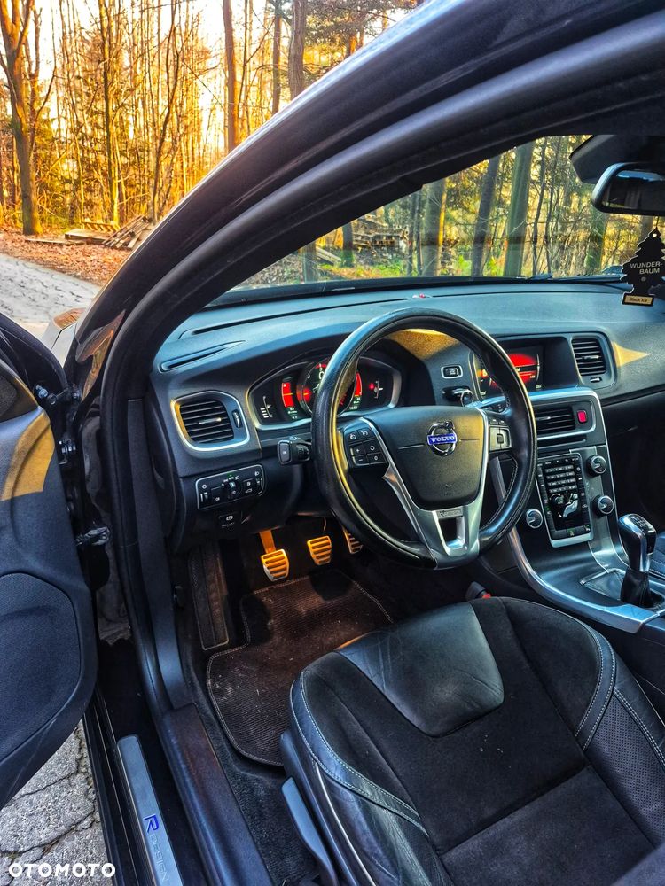 Volvo V60 D4 Drive-E R-Design Momentum - 6