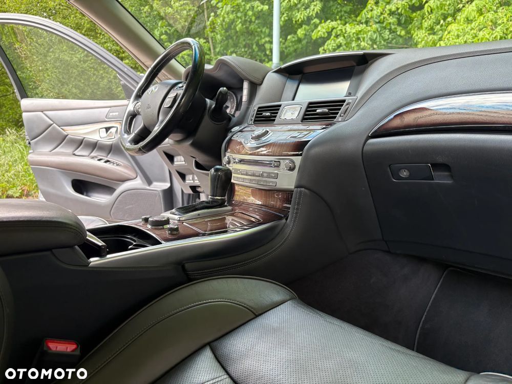 Infiniti Q70 Hybrid GT Premium - 18