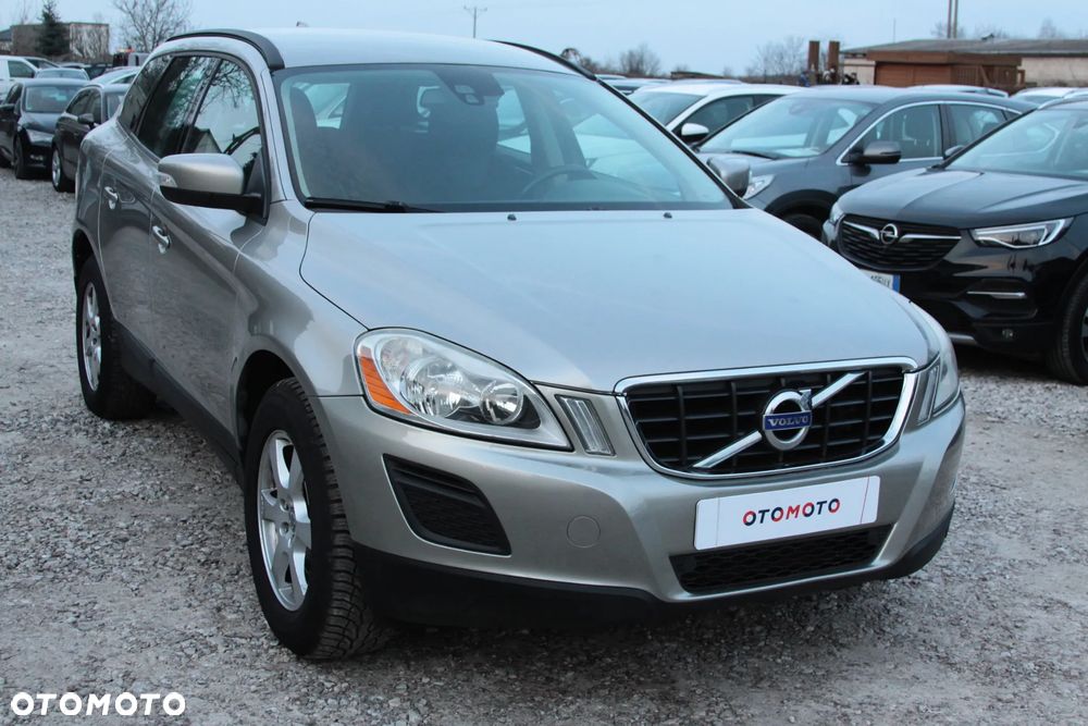 Volvo XC 60 D4 Momentum - 3