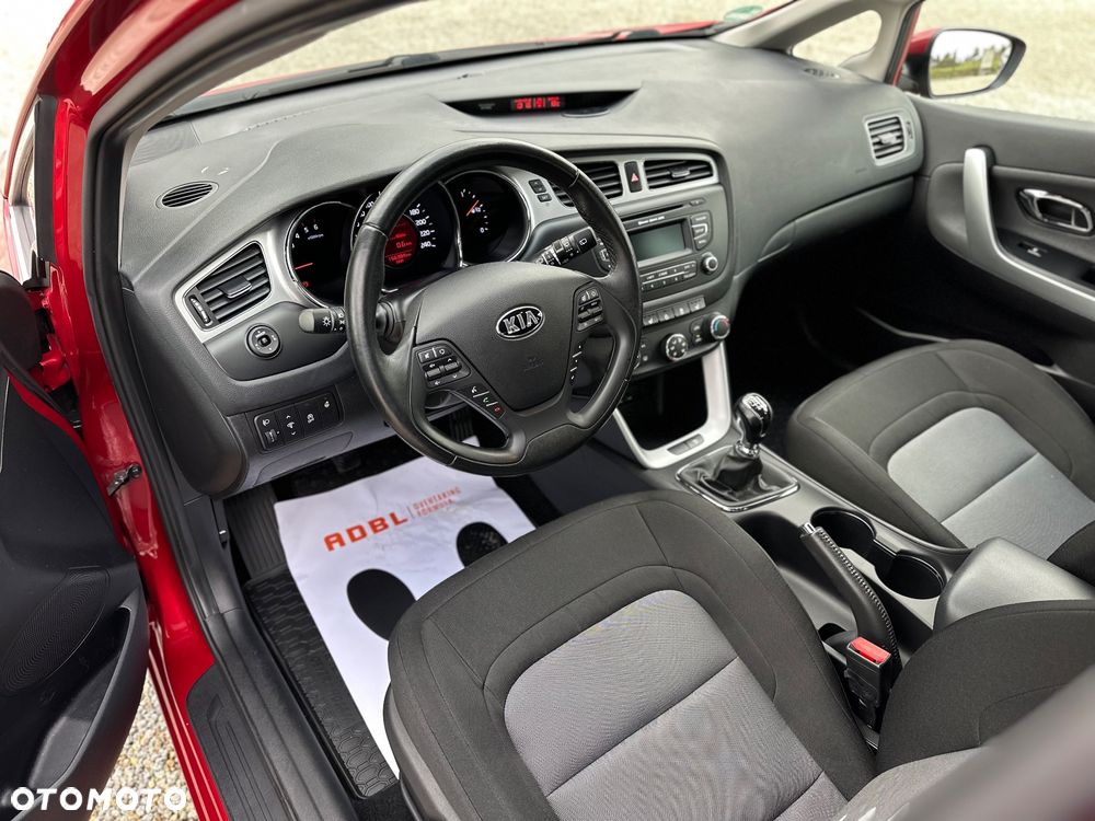Kia Ceed Cee'd 1.6 CRDi Business Line - 17