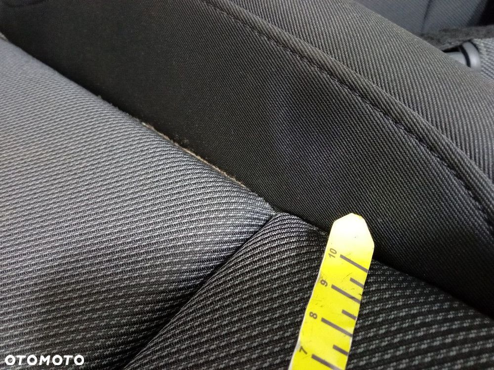 AUDI Q4 E-TRON SPORTBACK 21- FOTELE KANAPA KOMPLET MATERIAŁ - 4