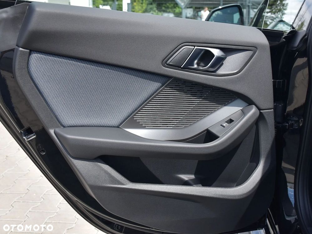 BMW Seria 2 216i - 16