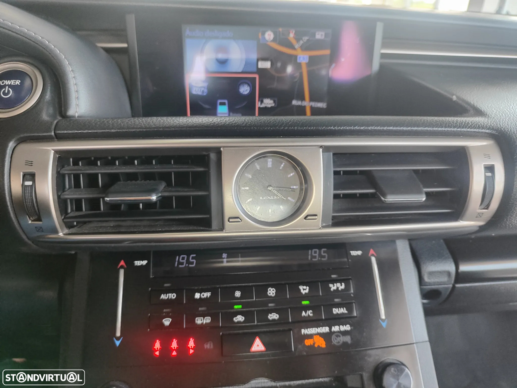 Lexus IS 300H Executive+ - 33