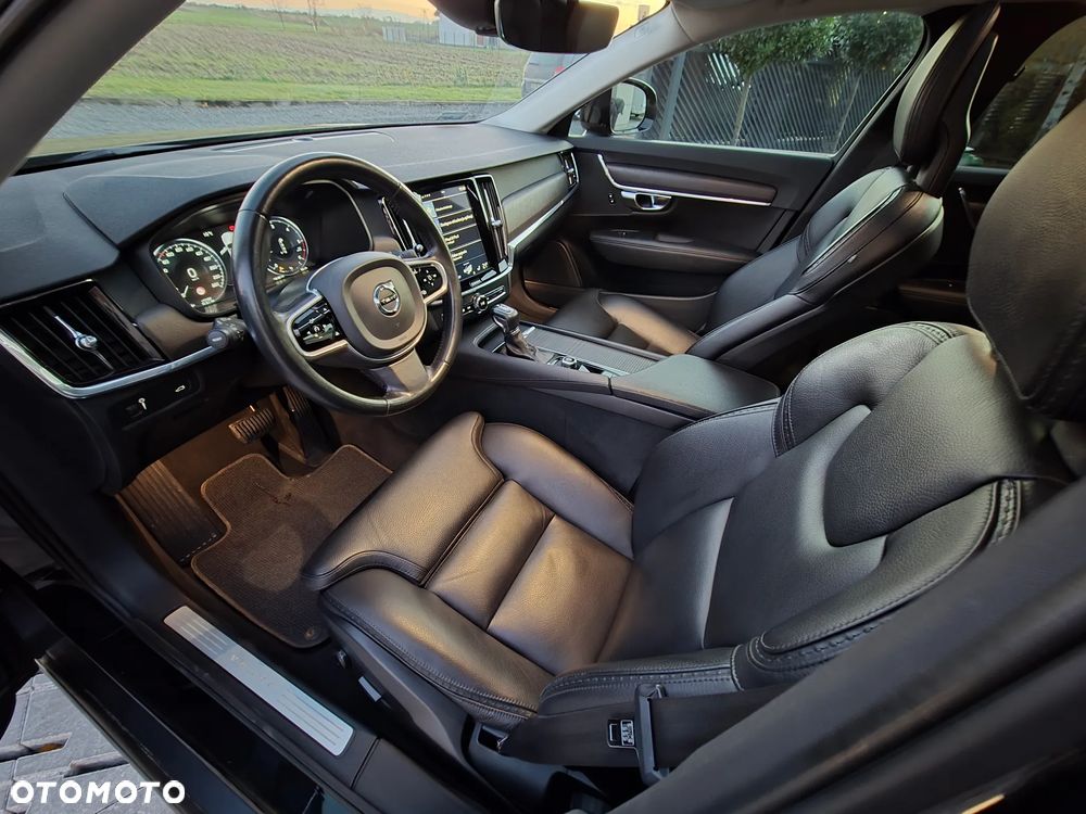 Volvo V90 Cross Country D5 AWD - 28