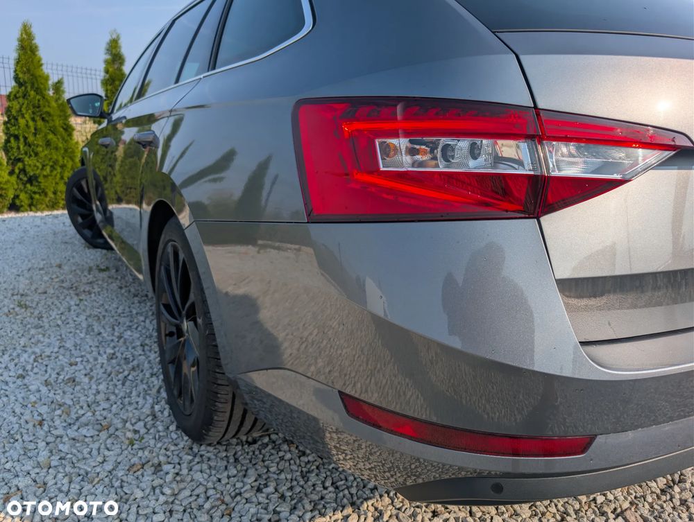 Skoda Superb 1.5 TSI DSG Ambition - 16