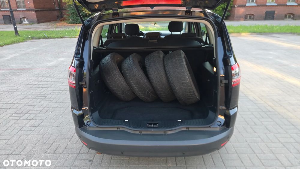Ford S-Max 2.0 TDCi DPF Titanium - 19