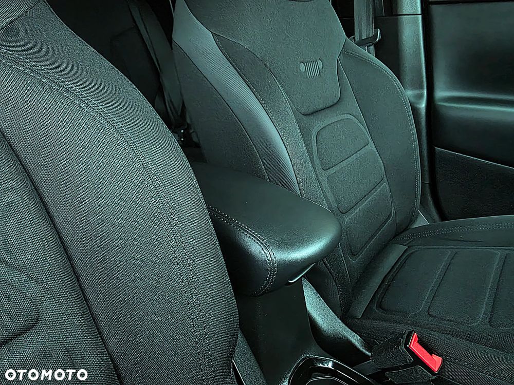 Jeep Renegade 1.4 MultiAir Night Eagle - 17