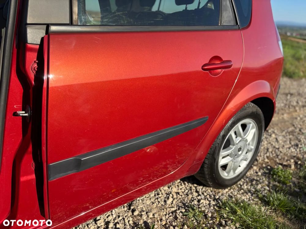 Renault Scenic 1.9 dCi FAP Avantage - 37