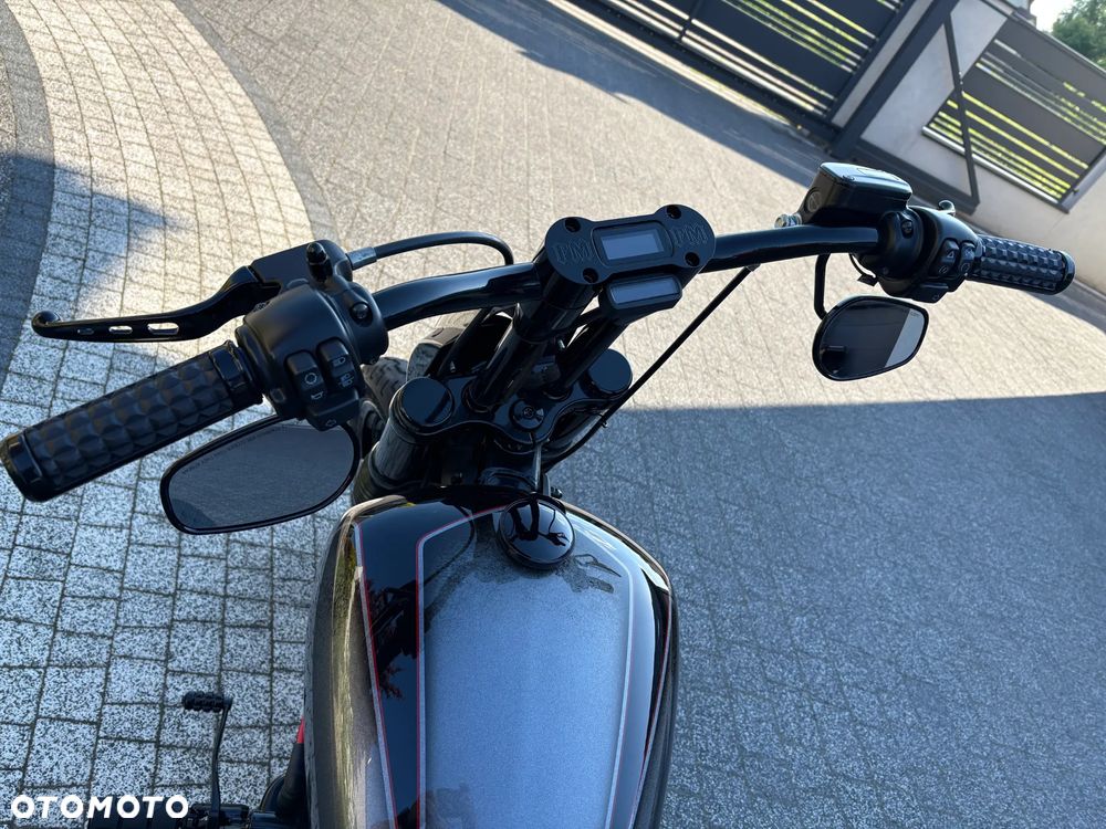 Harley-Davidson Softail Street Bob - 11