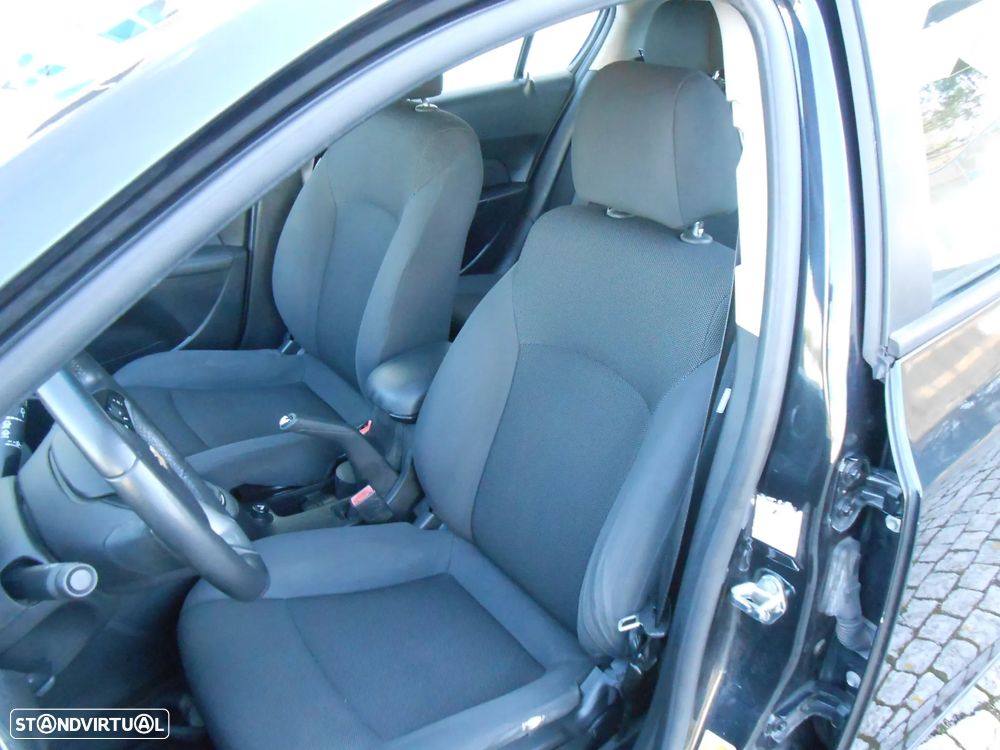 Chevrolet Cruze 1.6 LT - 16