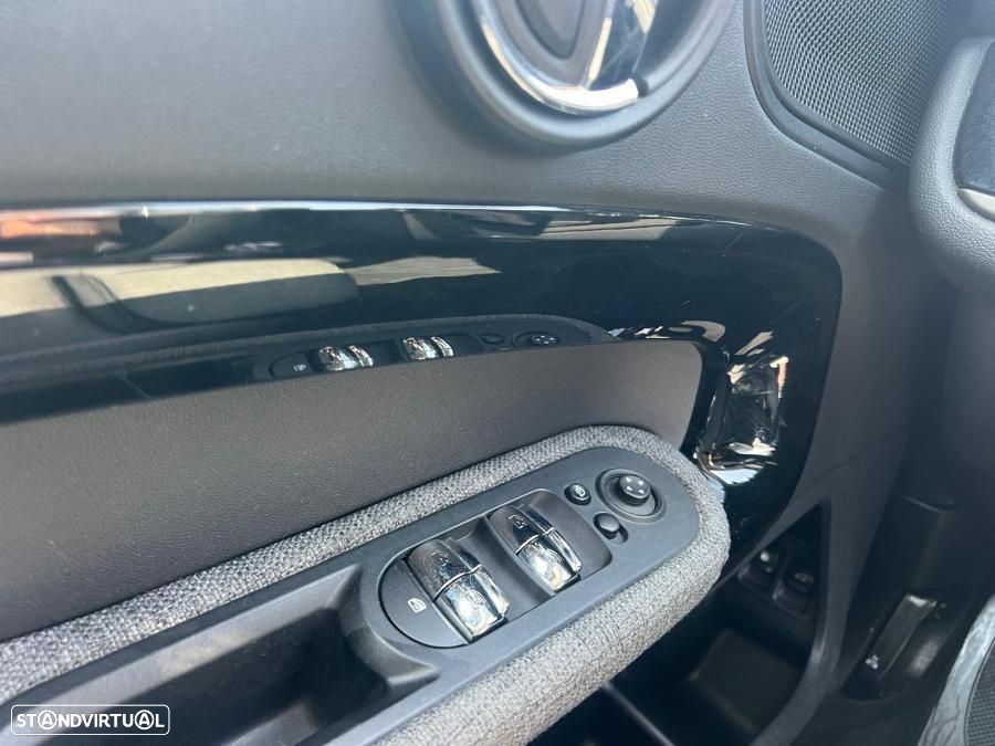 MINI Countryman Cooper SE Premium Essential Auto - 11