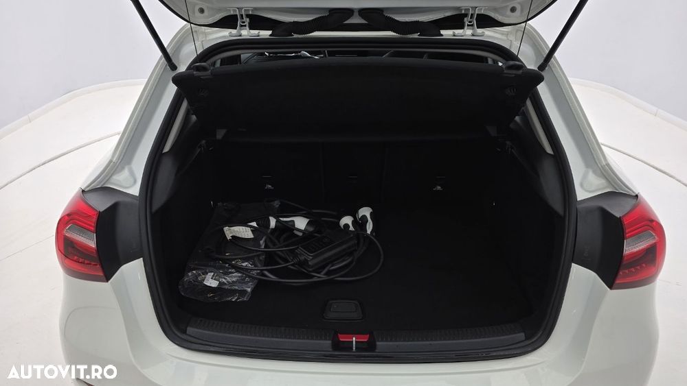 Mercedes-Benz A 250 - 26