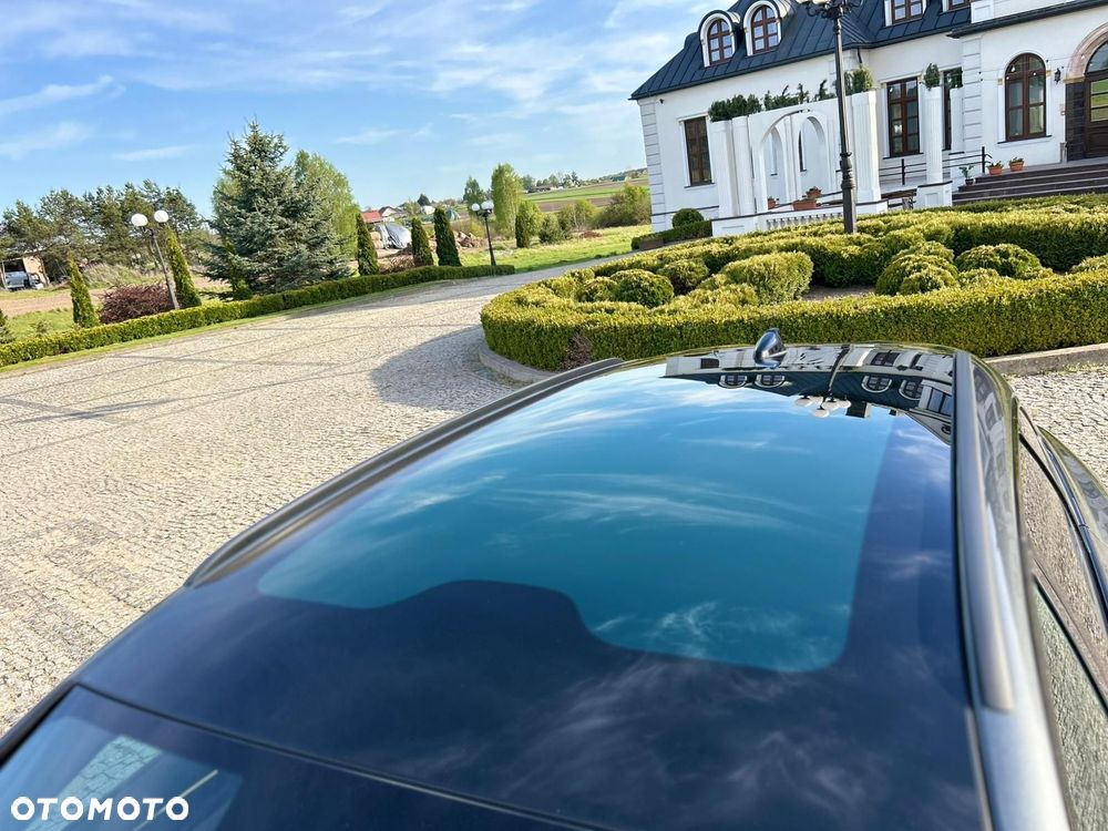 Audi A6 Avant 40 TDI S tronic S line - 16