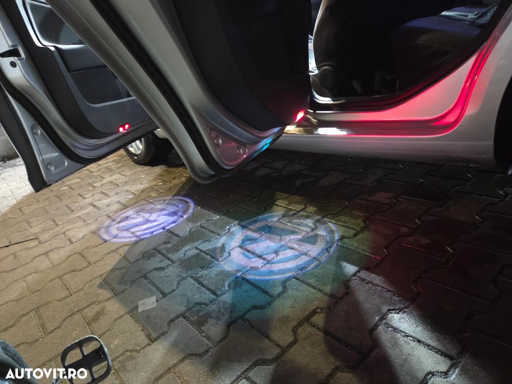 Volkswagen Golf 1.6 TDI DPF BlueMotion Technology Highline - 17