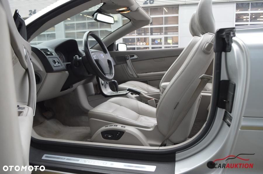 Volvo C70 T5 Summum - 29