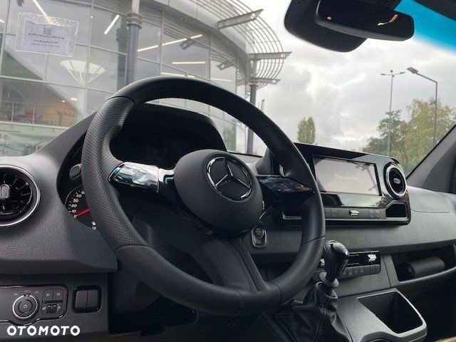 Mercedes-Benz Sprinter - 6
