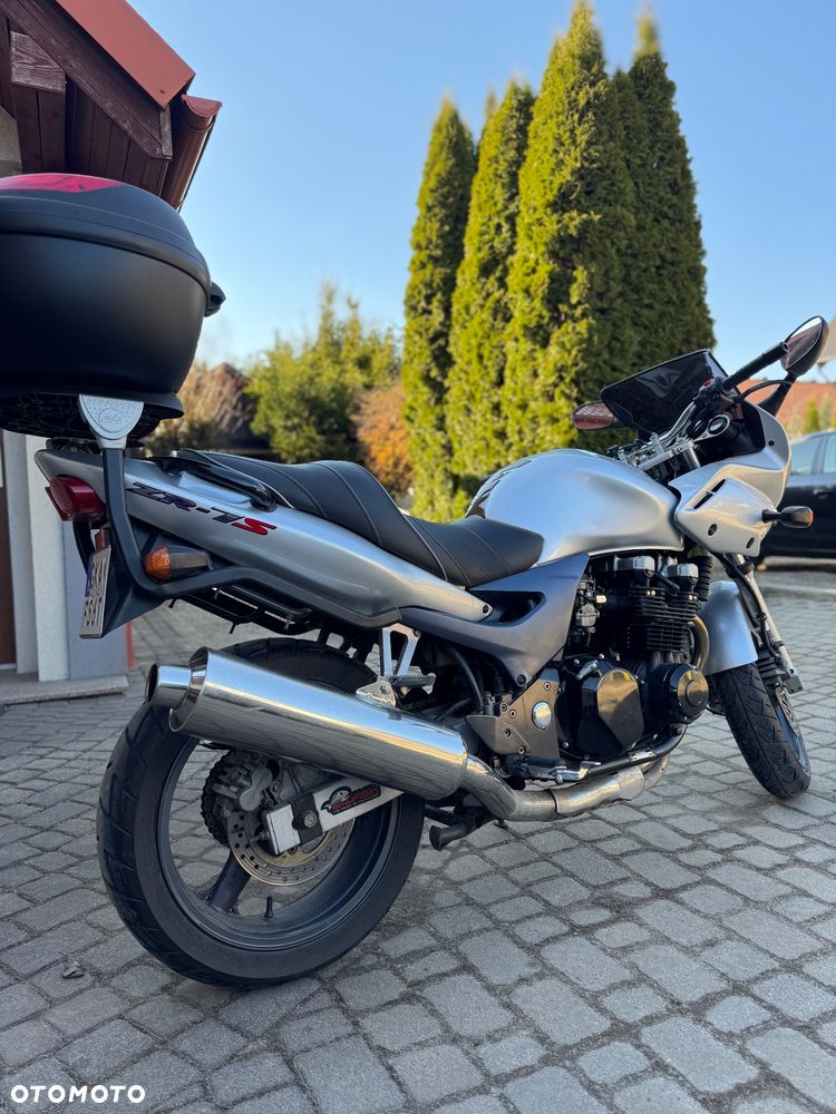 Kawasaki ZR - 9