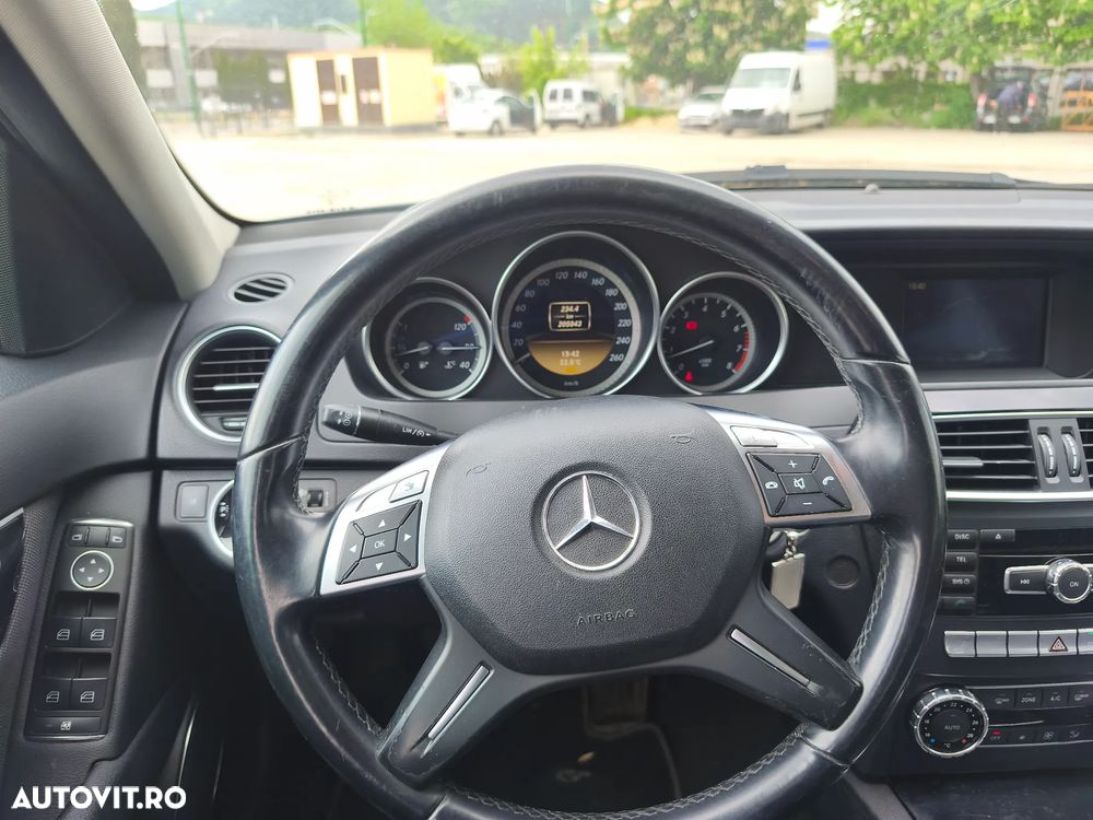 Mercedes-Benz C 180 BlueEFFICIENCY Elegance - 8