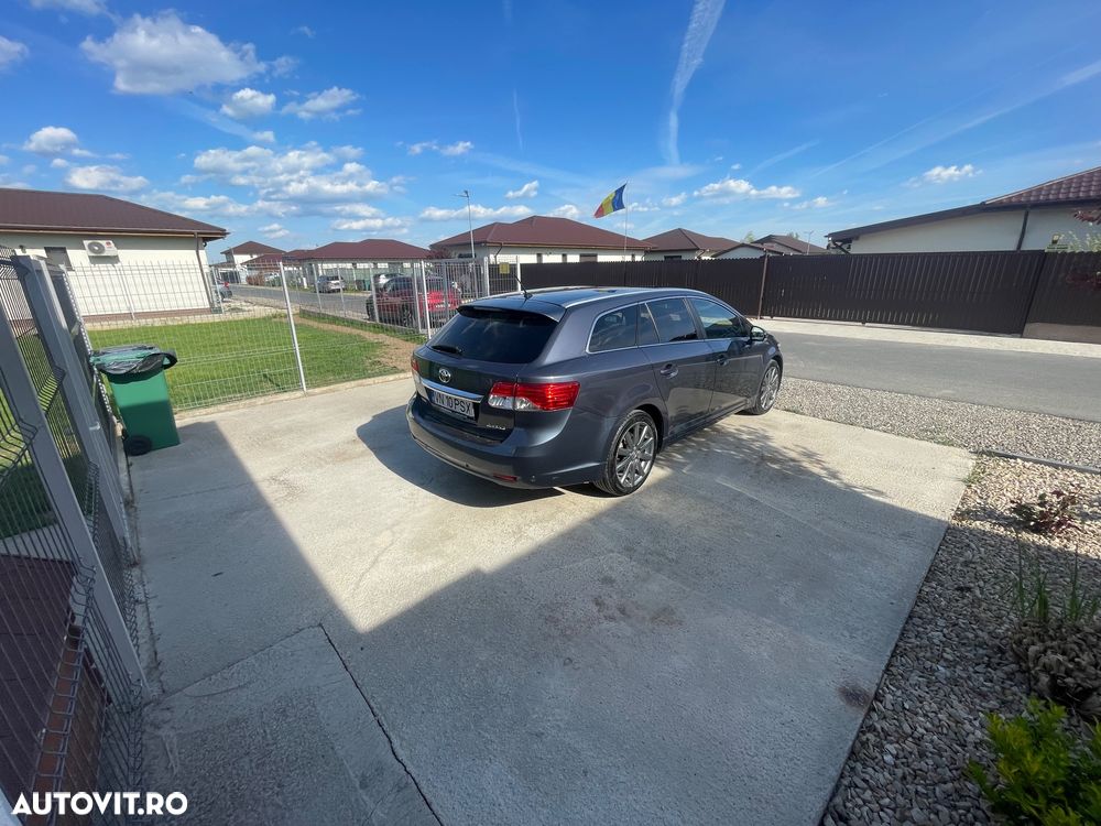 Toyota Avensis 2.2 D-CAT Elegance - 9