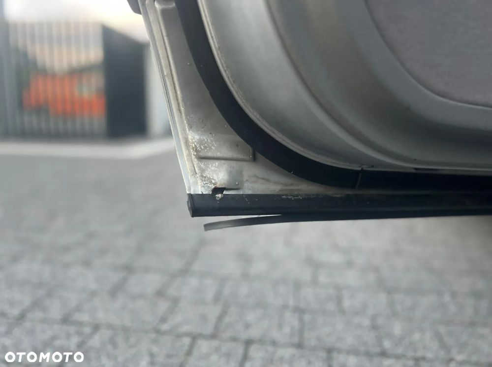 BMW Seria 7 740i V8 - 16