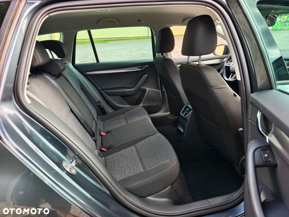 Skoda Octavia 2.0 TDI DSG Soleil - 21