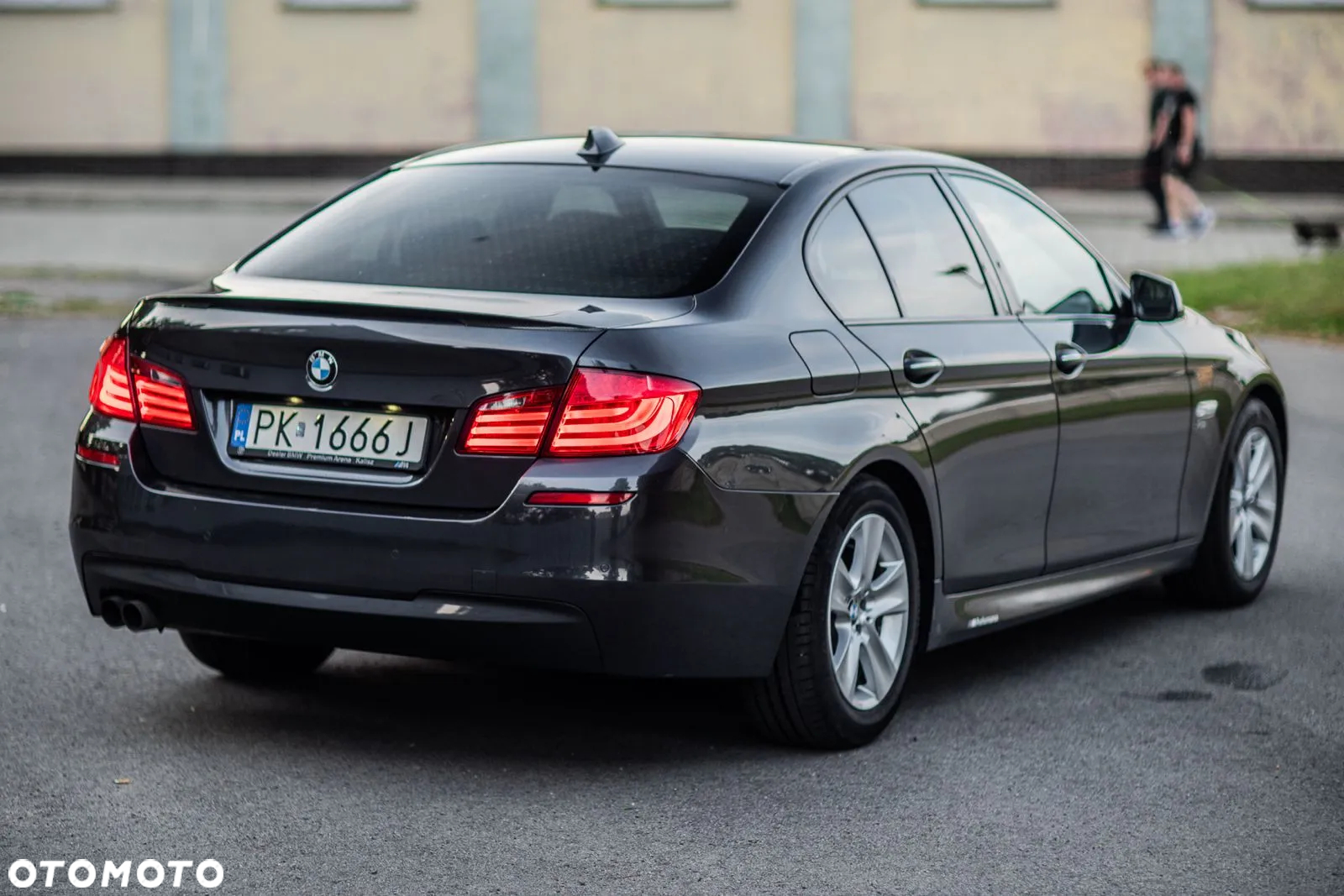 BMW Seria 5 528i xDrive - 14
