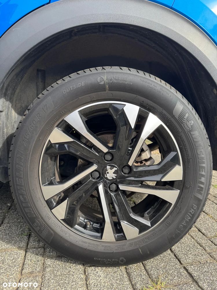 Peugeot 2008 1.2 PureTech Allure S&S - 12