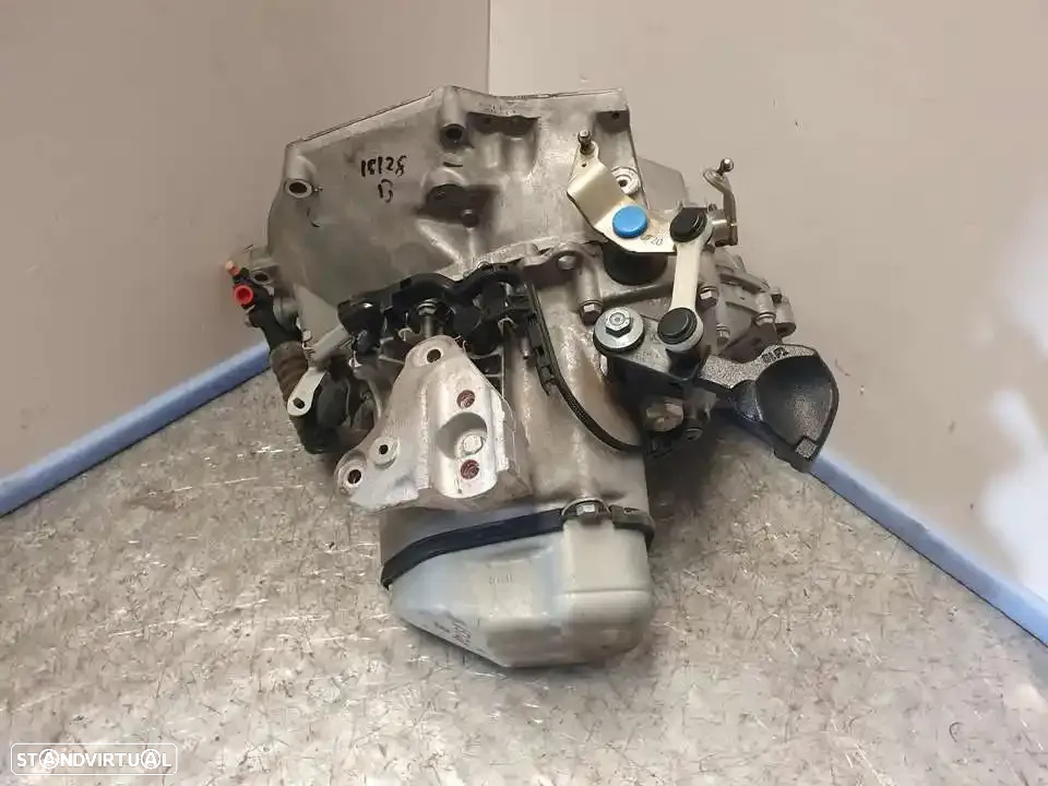 Caixa de Velocidades Citroen C3 / Peug 208 1.2Vti 2019 20A704 em Stock - 2