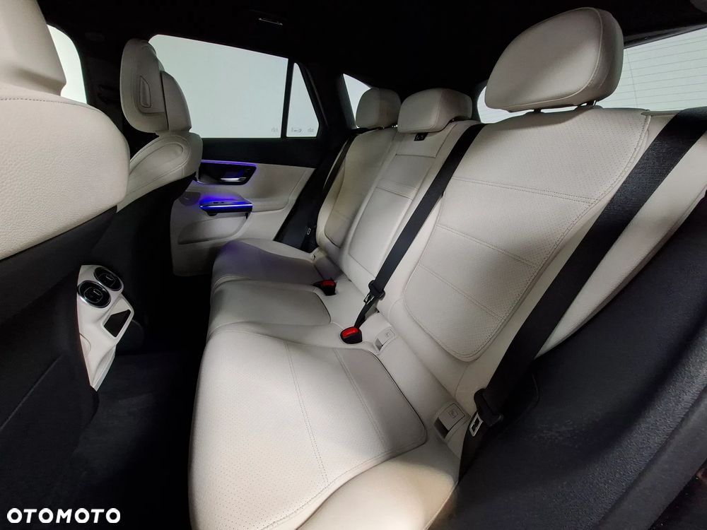 Mercedes-Benz GLC 300 e PHEV 4-Matic Avantgarde - 7