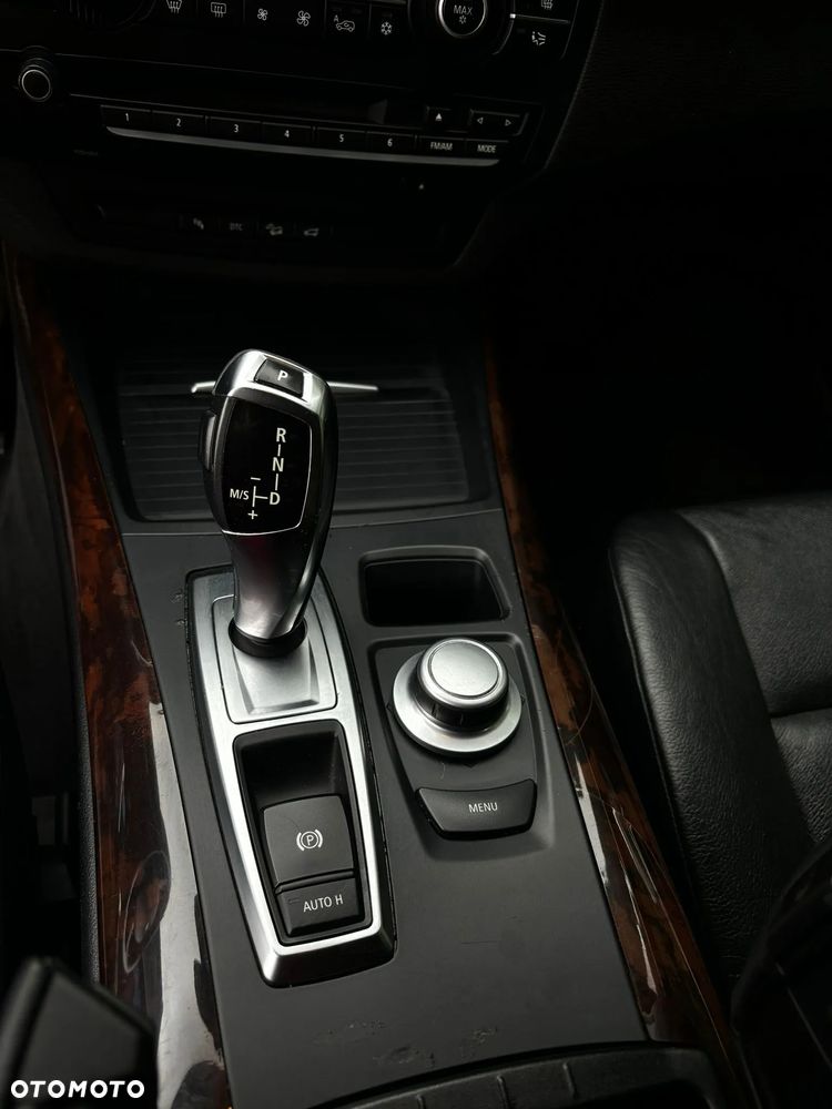 BMW X5 3.0si - 11