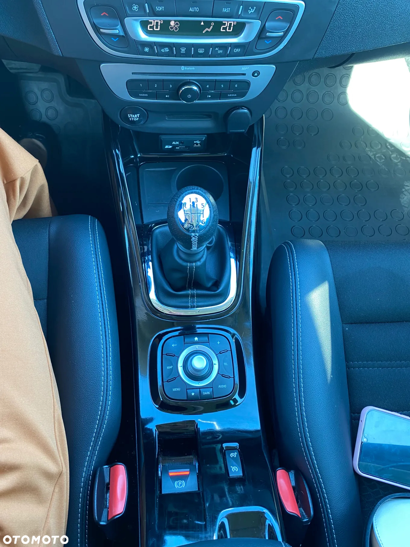 Renault Megane Grandtour ENERGY TCe 130 Start & Stop Bose Edition - 8