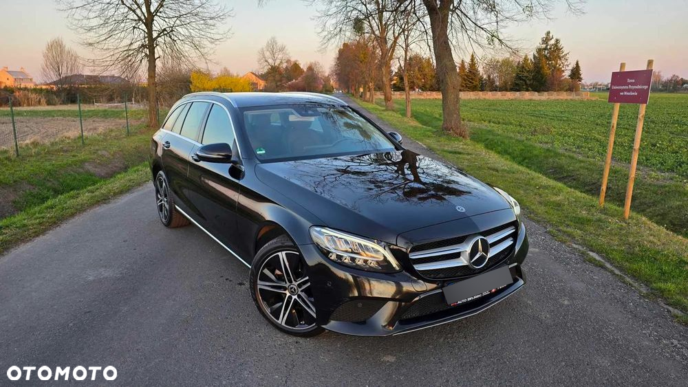 Mercedes-Benz Klasa C 220 d 4Matic T 9G-TRONIC Avantgarde - 5