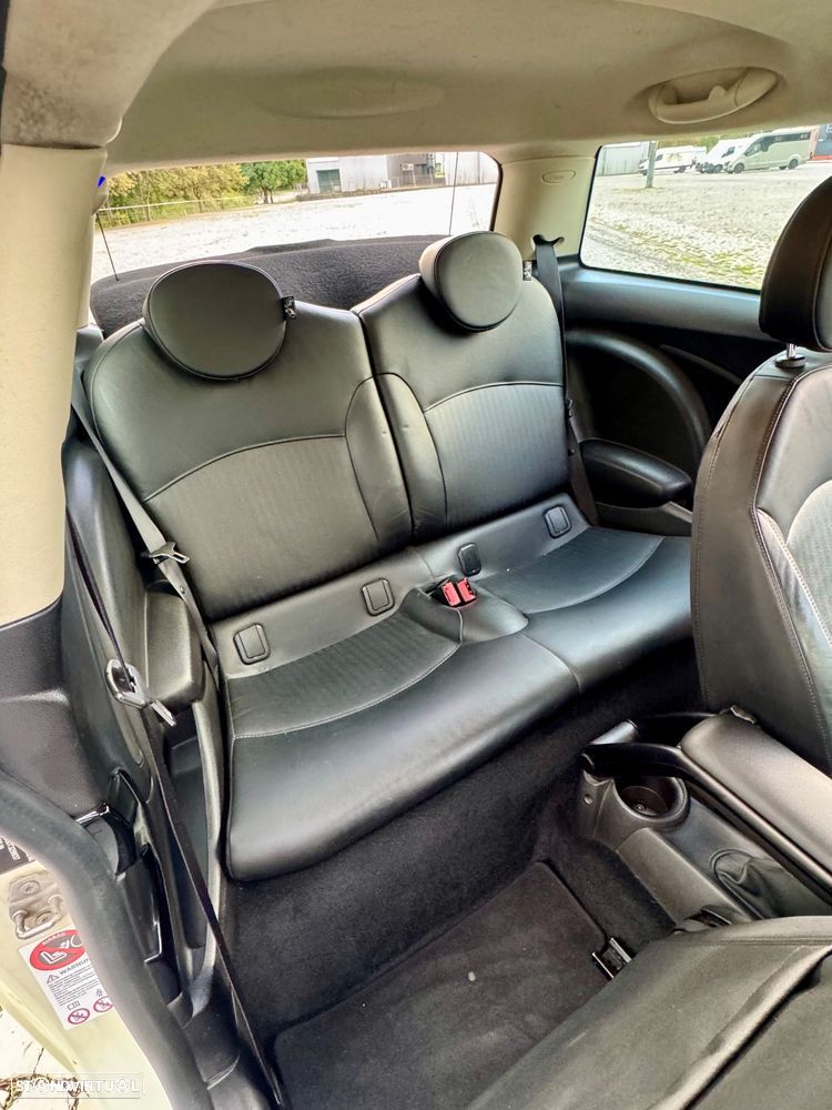 MINI 3 Portas Cooper SD - 14