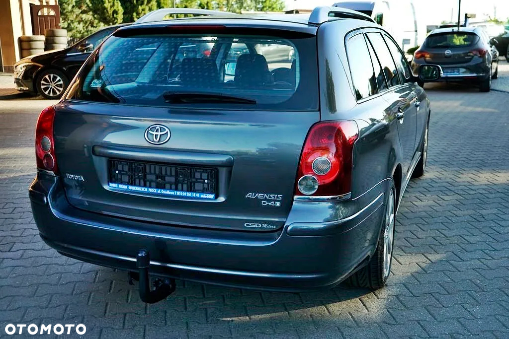 Toyota Avensis Combi 2.0 D-4D - 6