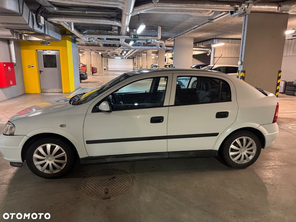 Opel Astra 1.4 GL / Club - 6