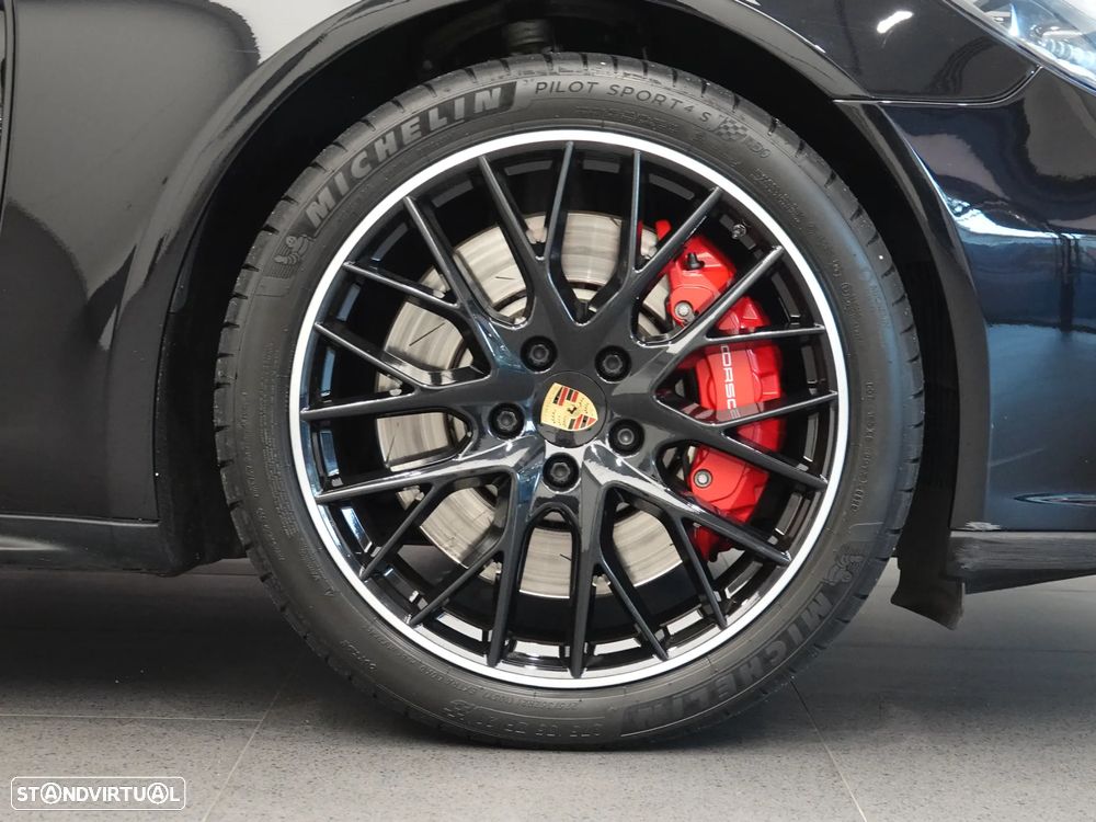 Porsche Panamera Sport Turismo Turbo - 11