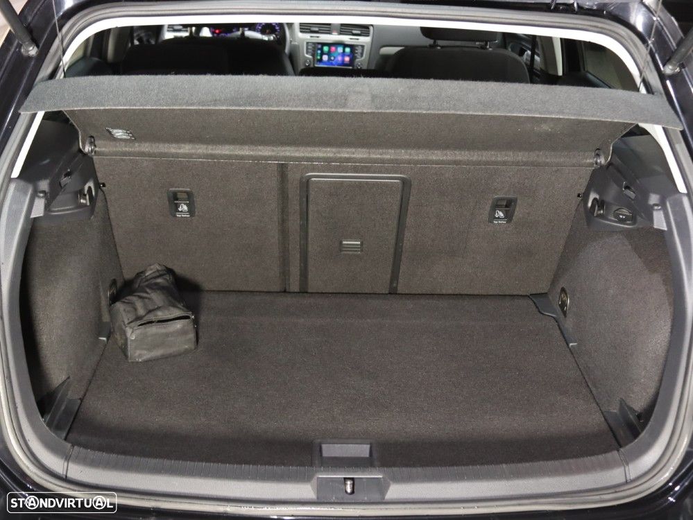 VW Golf 1.6 TDi BlueMotion Confortline - 12