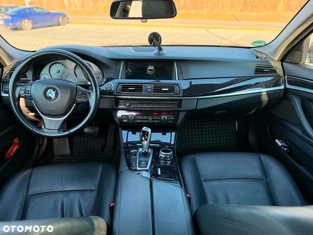 BMW Seria 5 520d xDrive - 5