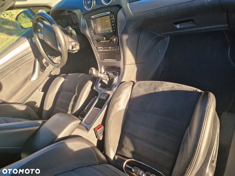 Ford Mondeo 2.0 TDCi Platinium X Plus (Titanium) - 23